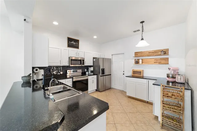 $339,000 | 5094 Northeast 122nd Boulevard, Oxford, FL 34484