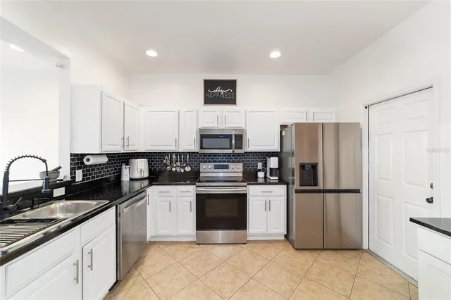 $339,000 | 5094 Northeast 122nd Boulevard, Oxford, FL 34484