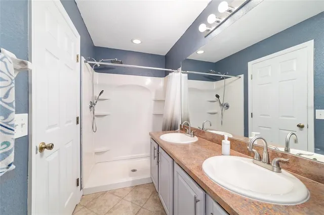 $339,000 | 5094 Northeast 122nd Boulevard, Oxford, FL 34484