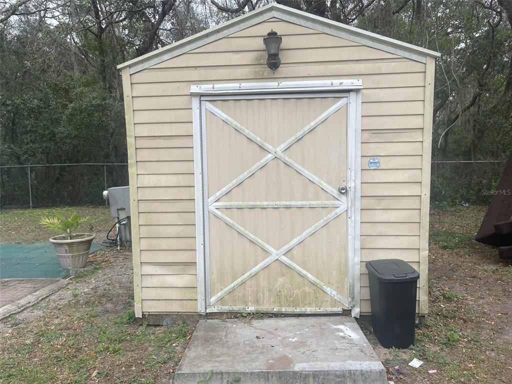 3000 Clarcona Road, Unit 830 Apopka, FL 32703 - Photo 27 of 31 a view of outdoor space and yard
