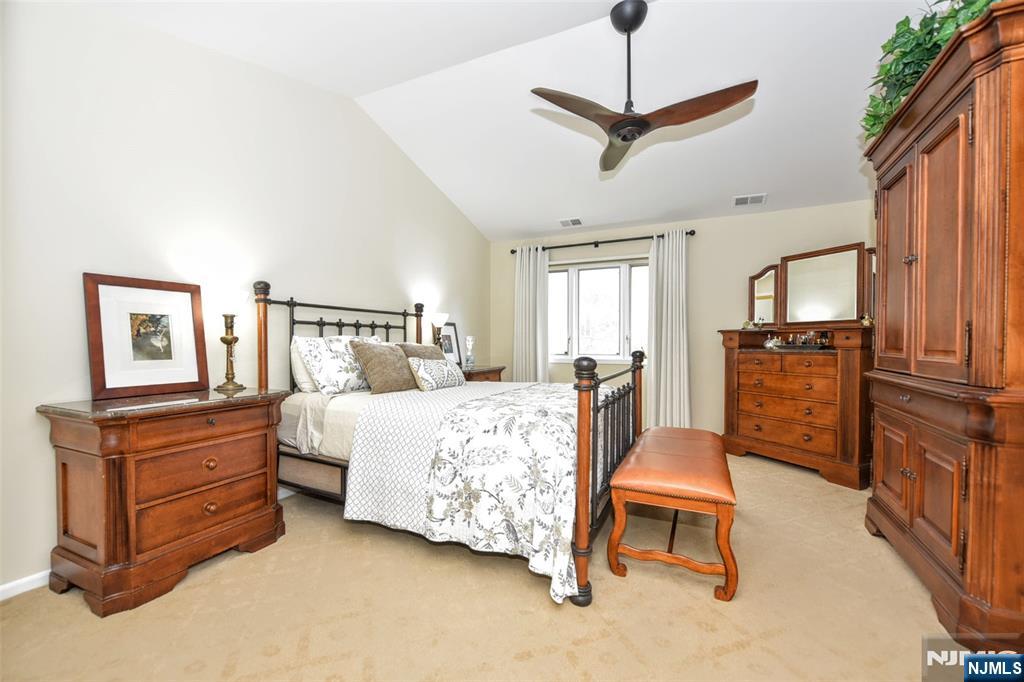 227 Westervelt Lane Mahwah, NJ 07430 - Photo 20 of 48