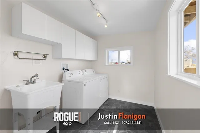 $178,000 | 5277 West Buick Street, Mills, WY 82604