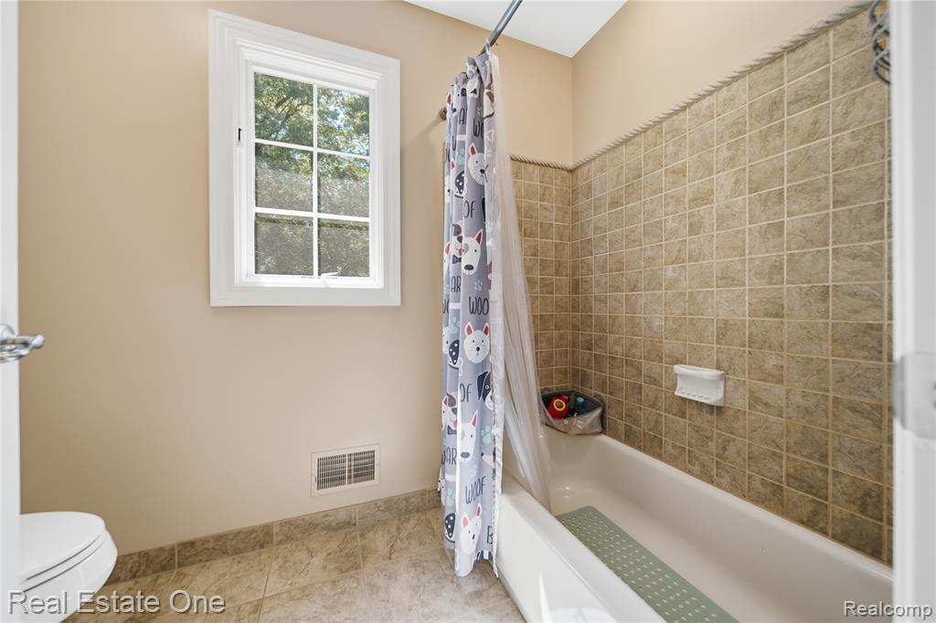 472 Timbermill Lane Howell, MI 48843 - Photo 28 of 52 Gallery Image 28