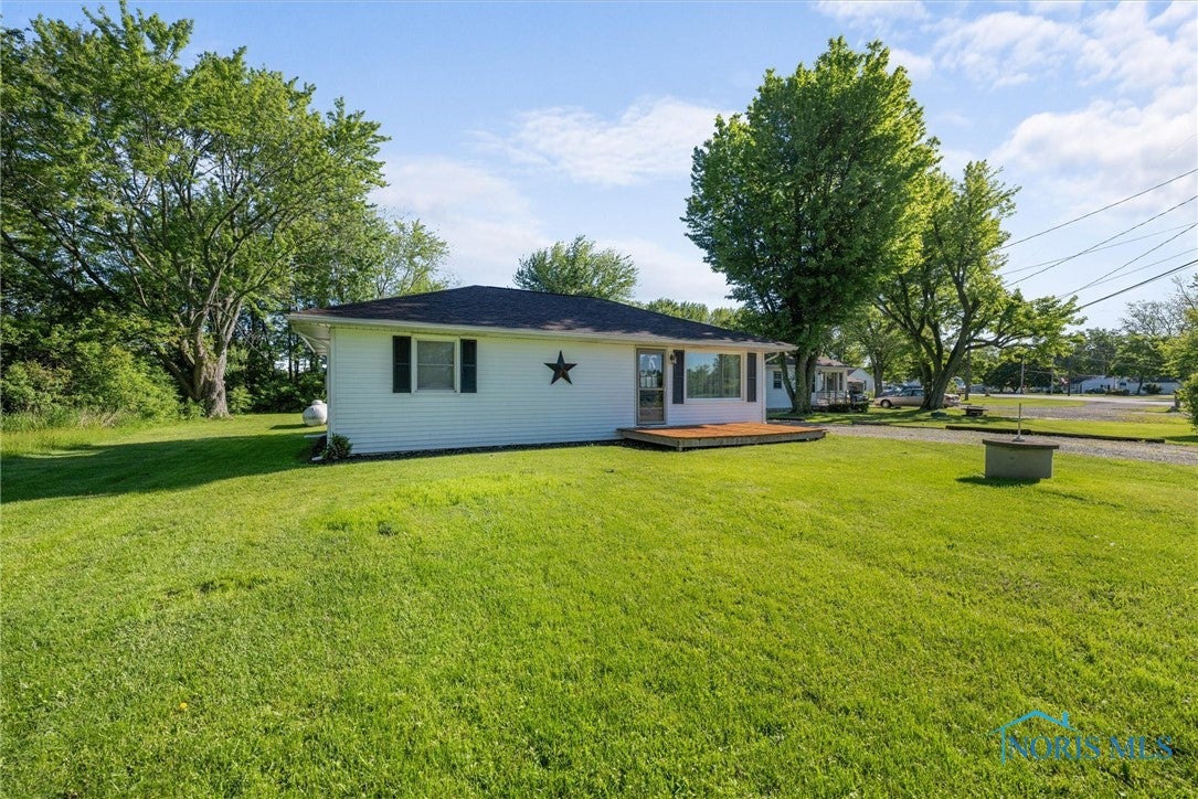 5105 West Fremont Road Port Clinton, OH 43452 - Photo 2 of 27 Gallery Image 2