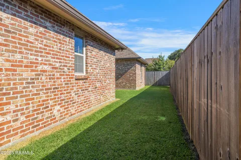 $330,000 | 101 Harton Road, Youngsville, LA 70592