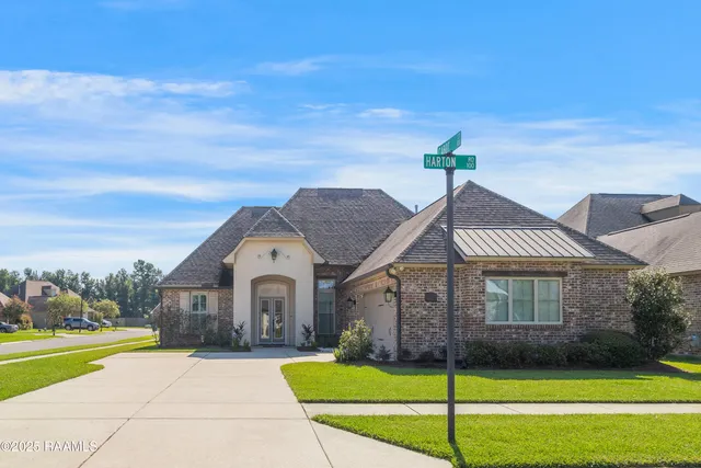 $330,000 | 101 Harton Road, Youngsville, LA 70592