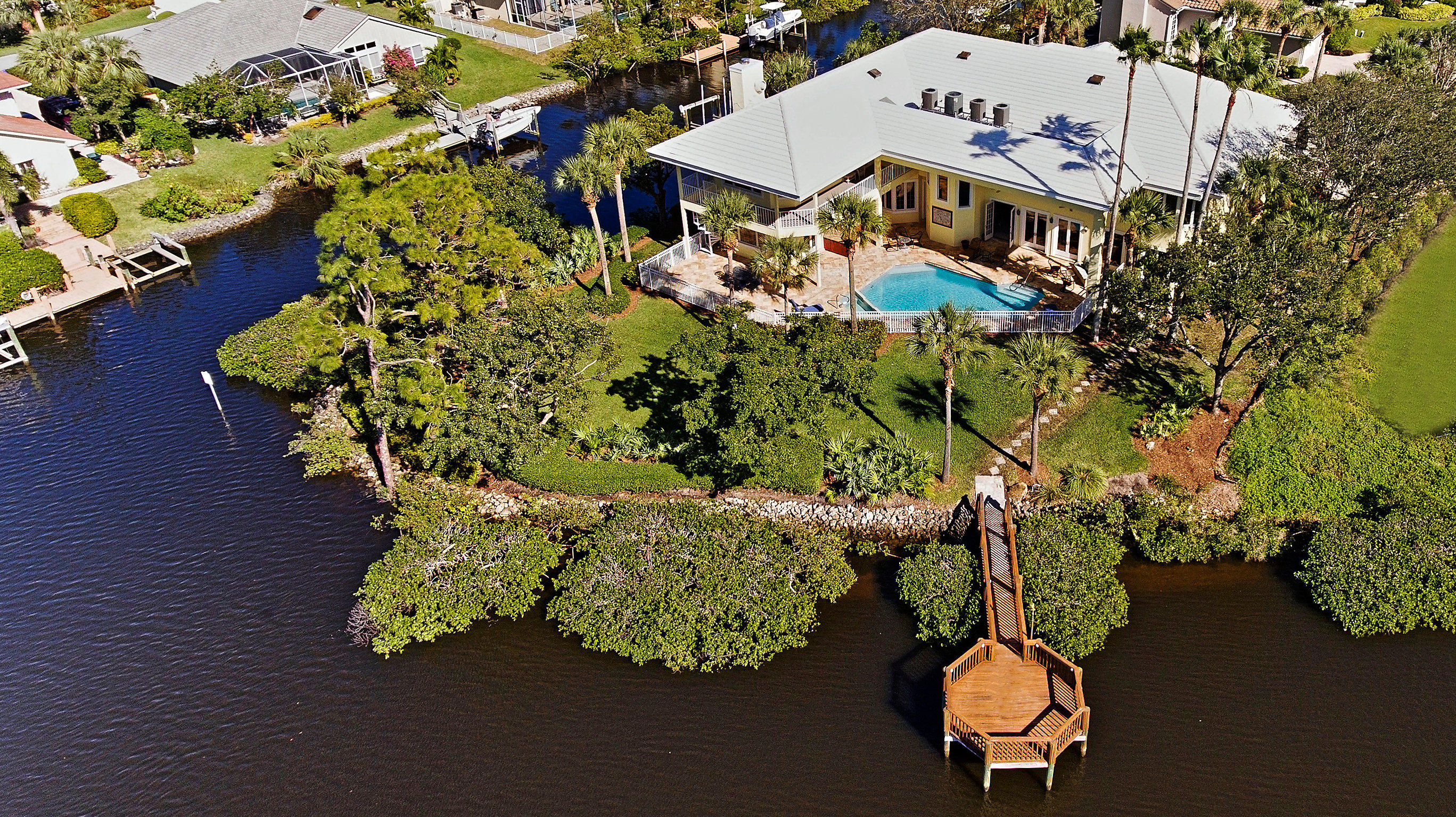 8818 Southeast Riverfront Terrace Tequesta, FL 33469 - Photo 5 of 39 8818-SE-Riverfront-Terra-JupiterDJI_0044