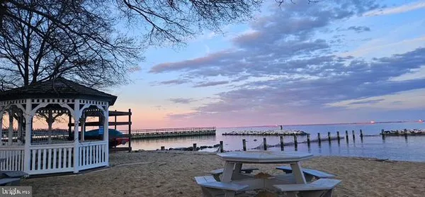 $3,150 | 1252 Creek Drive, Annapolis, MD 21403