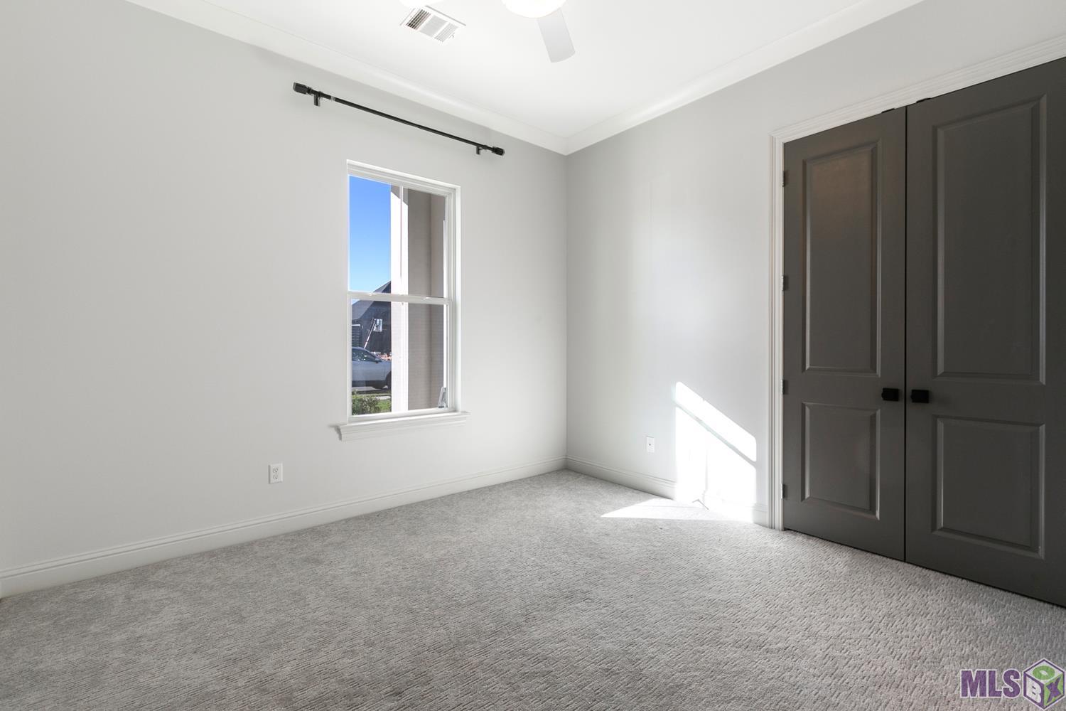 17330 Rabbit Rush Avenue Prairieville, LA 70769 - Photo 13 of 33 Guest Room 1 w/ adjoining bath