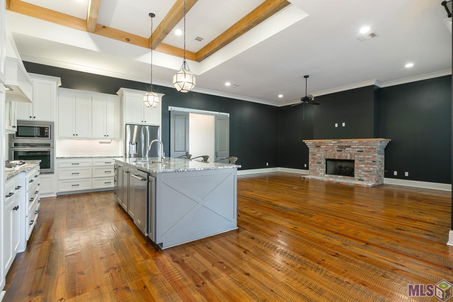 17330 Rabbit Rush Avenue Prairieville, LA 70769 - Photo 4 of 33 Gallery Image 4
