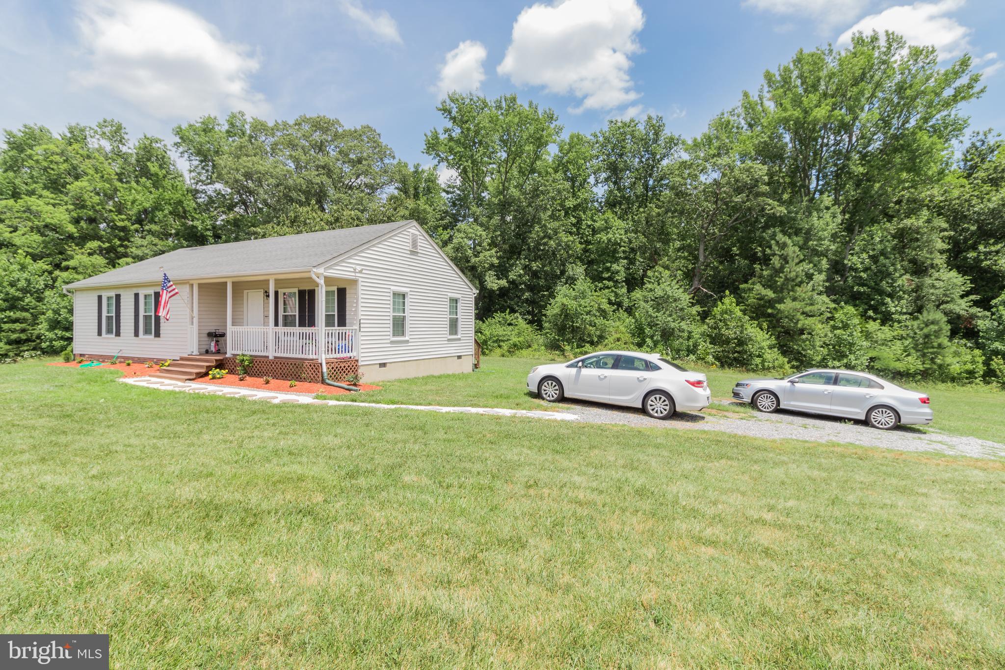 7407 Blanton Road Ruther Glen, VA 22546 - Photo 3 of 42 driveway view