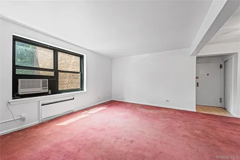 $339,999 | 73-45 210th Street, Unit 3F | Oakland Gardens