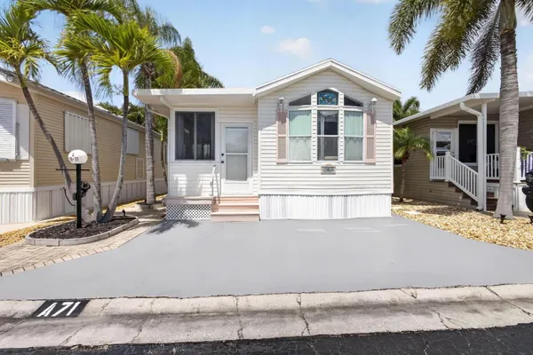$300,000 | 900 Juno Ocean Walk, Unit A71, Juno Beach, FL 33408