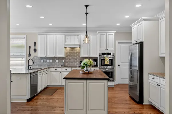 $915,000 | 1114 Plantation Overlook Drive, Moncks Corner, SC 29461