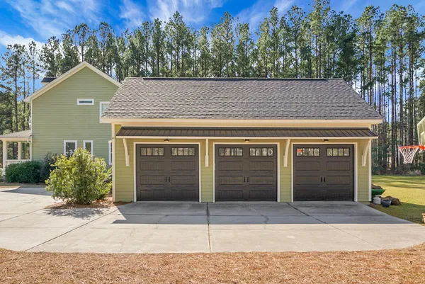 $915,000 | 1114 Plantation Overlook Drive, Moncks Corner, SC 29461
