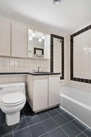 $1,148,000 | 111 East 36th Street, Unit 5AB | Murray Hill