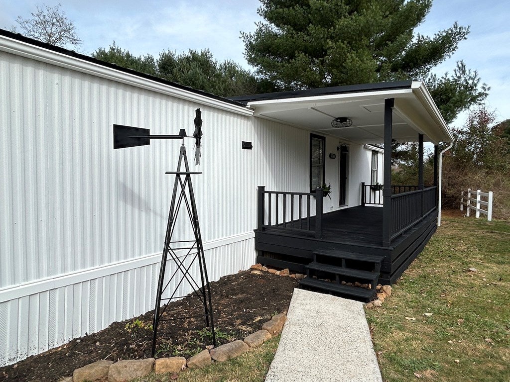 9783 Ivanhoe Road Ivanhoe, VA 24350 - Photo 45 of 56 Gallery Image 45