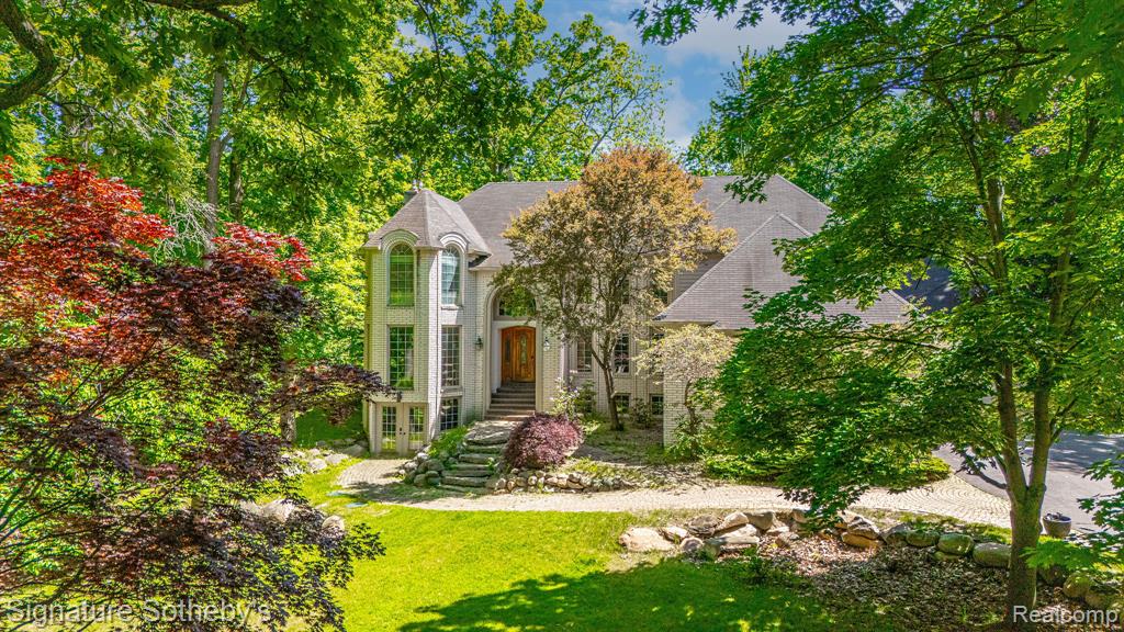 2855 Cranbrook Ridge Court Rochester, MI 48306 - Photo 1 of 31