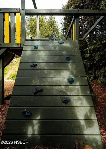 a view of an entryway with floor