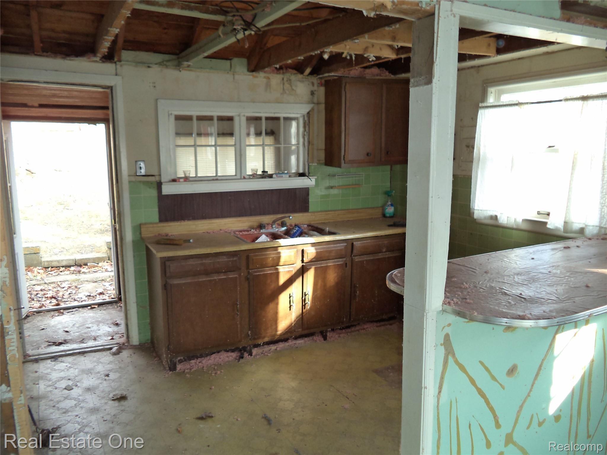 9656 Boucher Road Otter Lake, MI 48464 - Photo 9 of 15 DSC03834.JPG