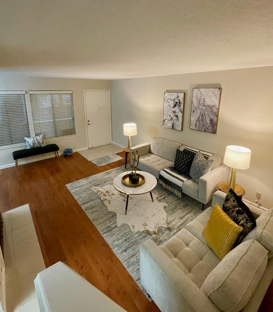 862 La Barbera Drive San Jose, CA 95126 - Photo 13 of 29 a living room with furniture