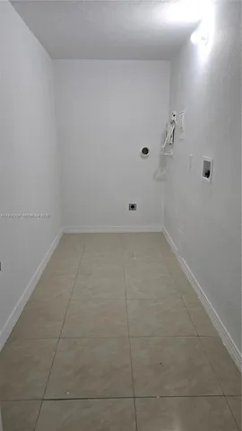 a view of room with shower