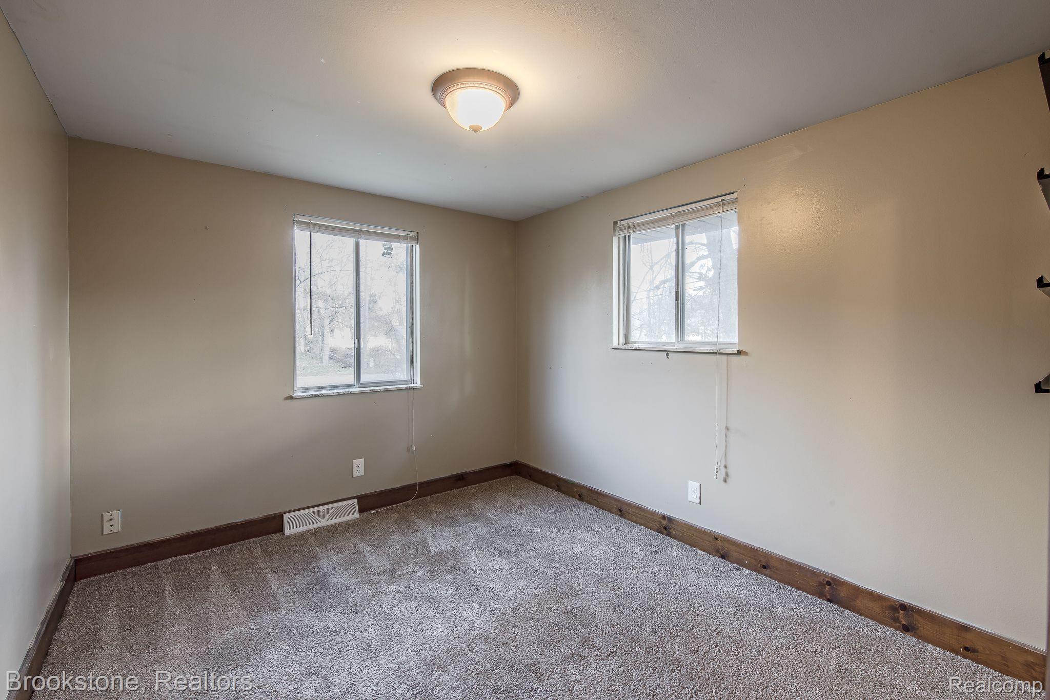 2780 Cherry Road Highland, MI 48356 - Photo 29 of 42 Gallery Image 29