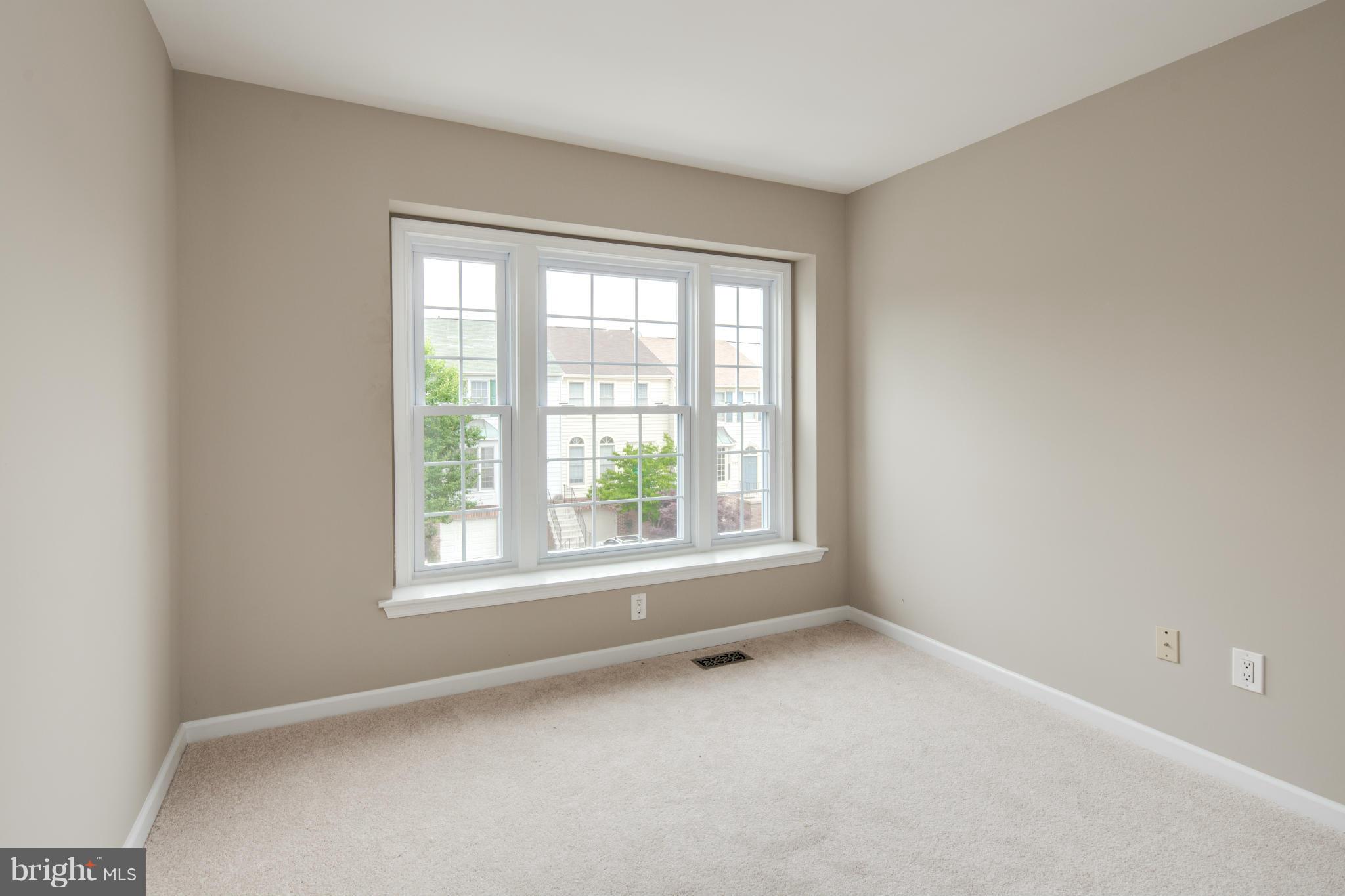 46871 Rabbitrun Terrace Sterling, VA 20164 - Photo 17 of 30 an empty room with a window