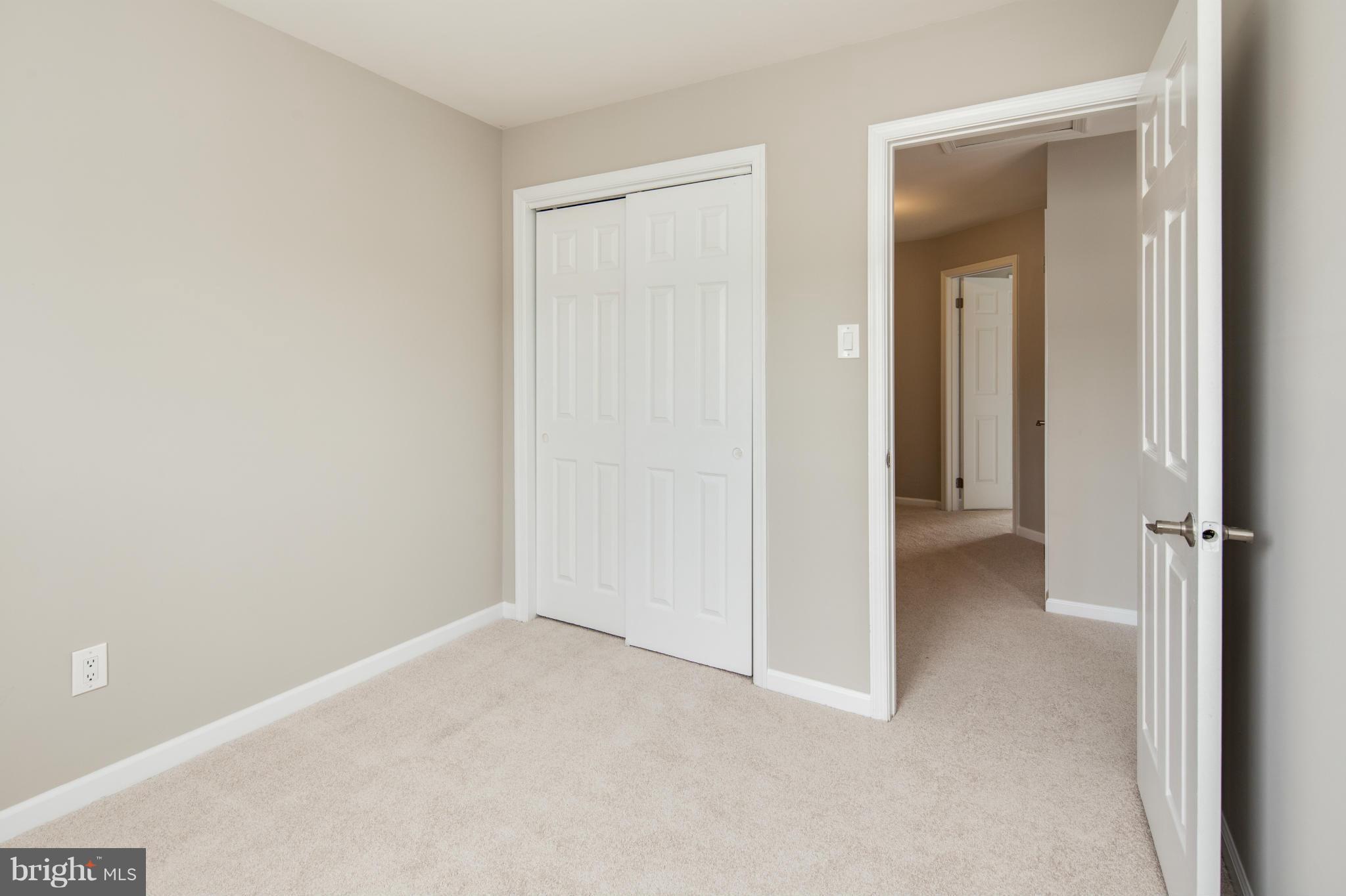 46871 Rabbitrun Terrace Sterling, VA 20164 - Photo 20 of 30 an empty room with closet