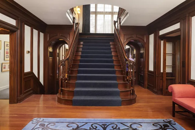 $3,895,000 | 4415 East Lake Harriet Parkway, Minneapolis, MN 55419