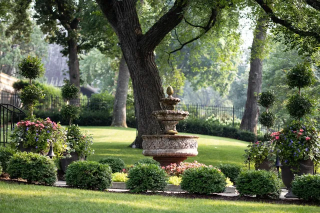 $3,895,000 | 4415 East Lake Harriet Parkway, Minneapolis, MN 55419