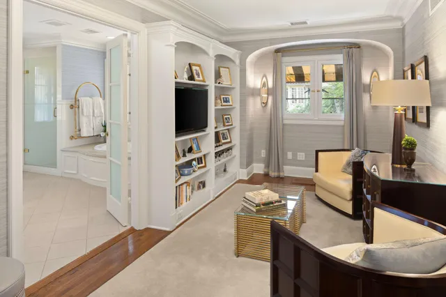 $3,895,000 | 4415 East Lake Harriet Parkway, Minneapolis, MN 55419