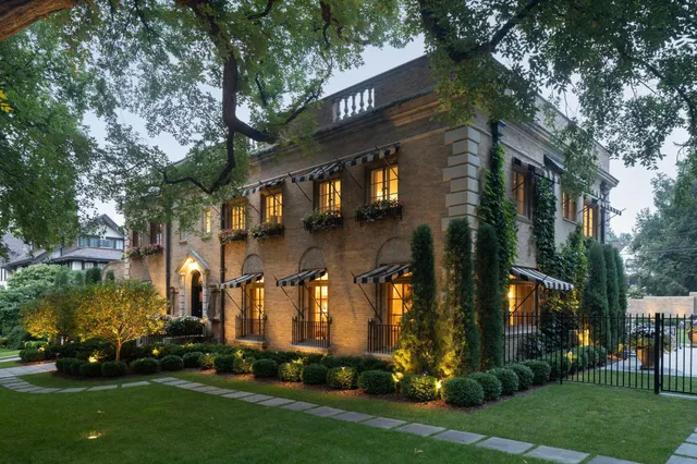 $3,895,000 | 4415 East Lake Harriet Parkway, Minneapolis, MN 55419