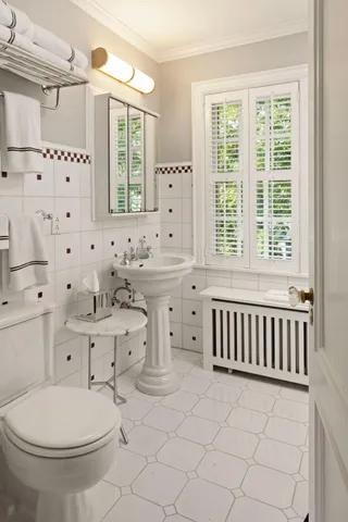 $3,895,000 | 4415 East Lake Harriet Parkway, Minneapolis, MN 55419