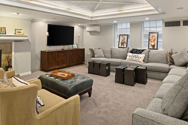 $3,895,000 | 4415 East Lake Harriet Parkway, Minneapolis, MN 55419