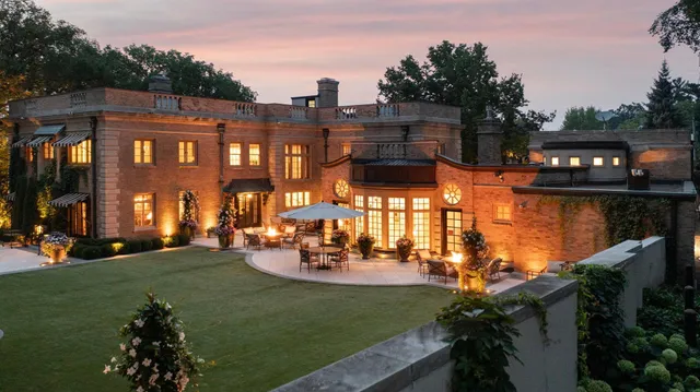 $3,895,000 | 4415 East Lake Harriet Parkway, Minneapolis, MN 55419