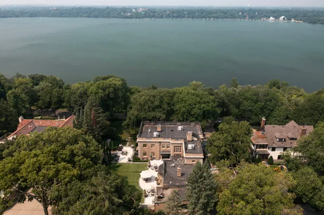 $3,895,000 | 4415 East Lake Harriet Parkway, Minneapolis, MN 55419