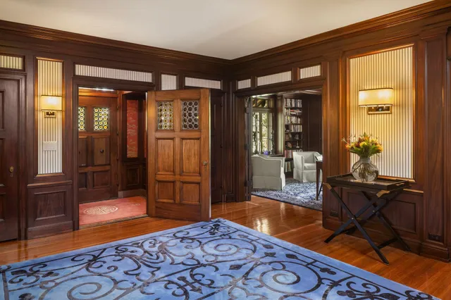$3,895,000 | 4415 East Lake Harriet Parkway, Minneapolis, MN 55419