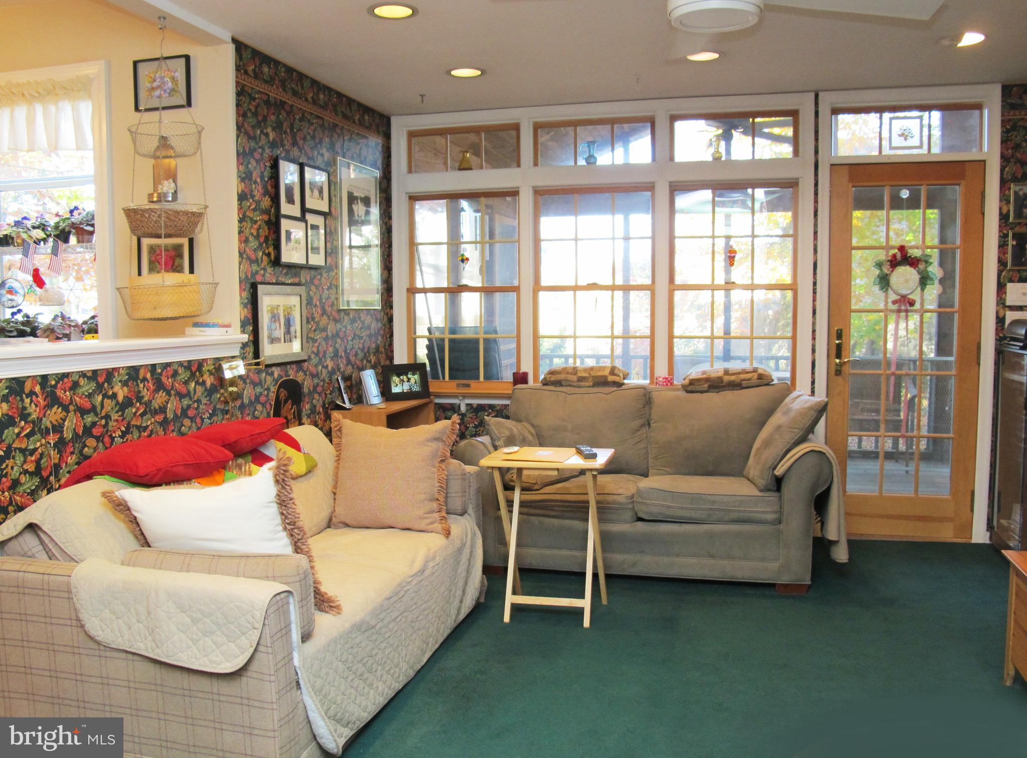 164 Oxford Road Delran, NJ 08075 - Photo 19 of 38 a living room with furniture and a large window