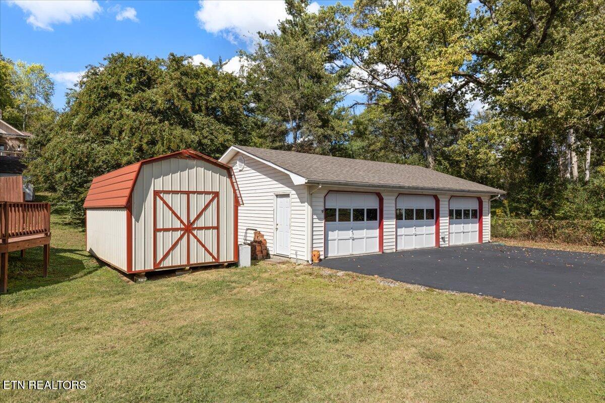 1328 Oak Ridge Highway Clinton, TN 37716 - Photo 25 of 25 E2FB7D6E-BFEC-471A-9817-347BDBC76A2E