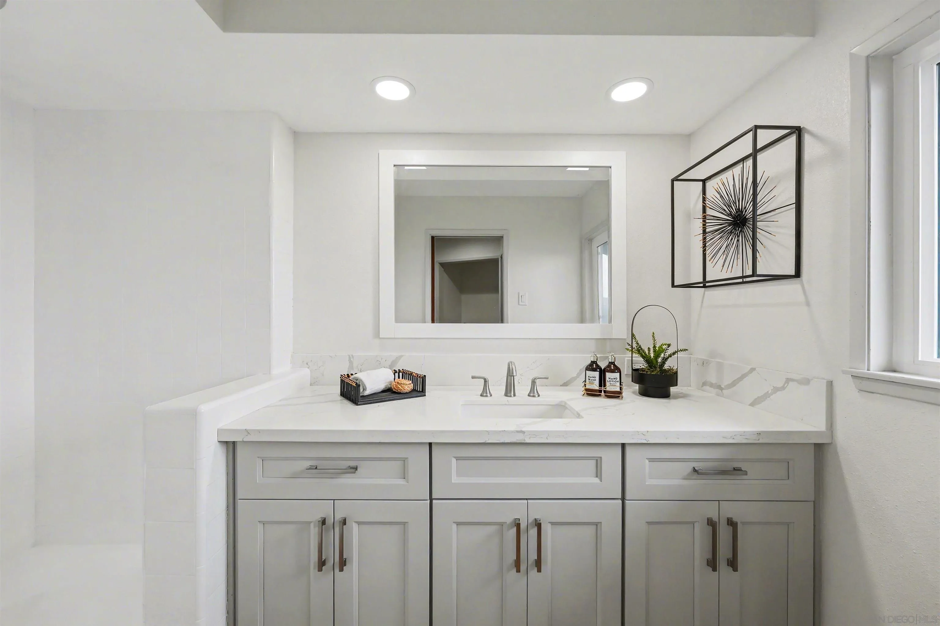 27608 Cobb Lane Valley Center, CA 92082 - Photo 19 of 34