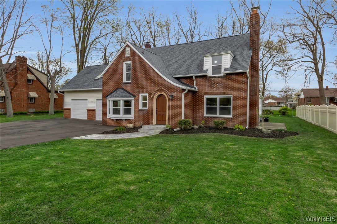 4695 Lake Shore Road Hamburg, NY 14075 - Photo 2 of 41