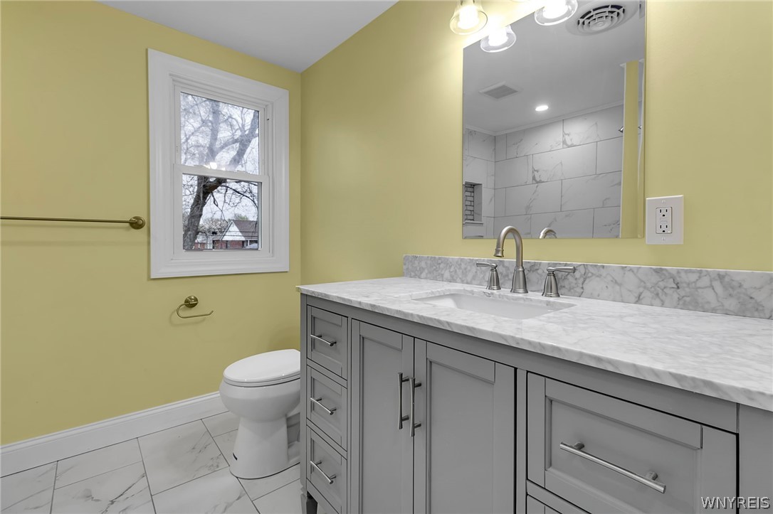 4695 Lake Shore Road Hamburg, NY 14075 - Photo 24 of 41