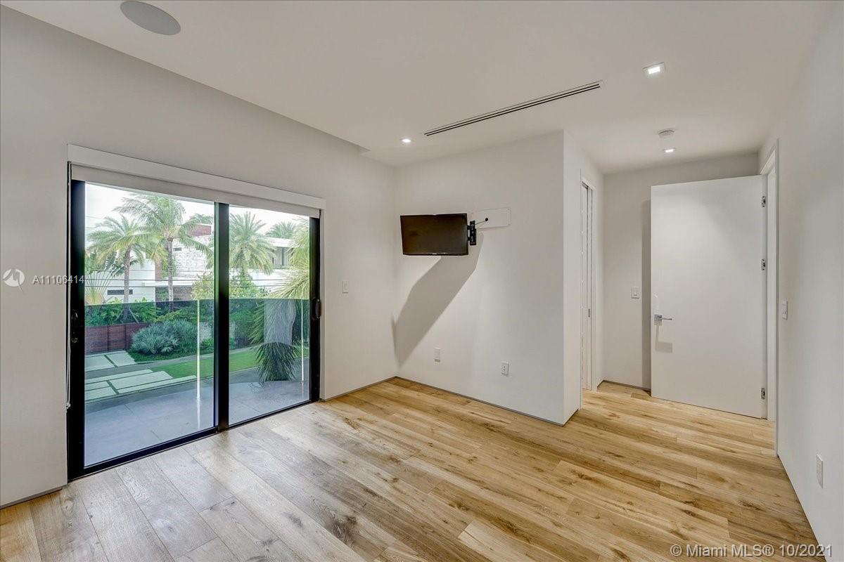 2125 North Bay Road Miami Beach, FL 33140 - Photo 54 of 71