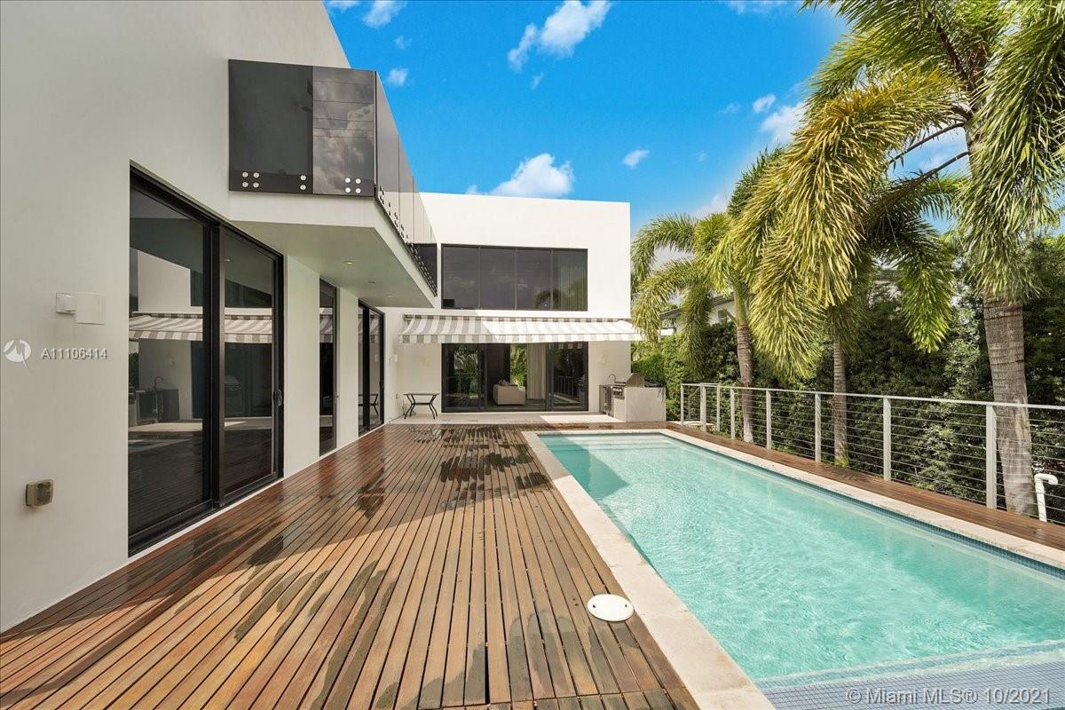 2125 North Bay Road Miami Beach, FL 33140 - Photo 64 of 71