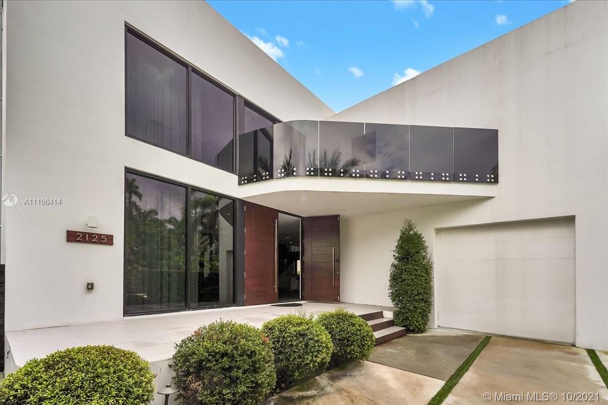 2125 North Bay Road Miami Beach, FL 33140 - Photo 9 of 71