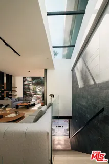 $3,750,000 | 8050 Willow Glen Road, Los Angeles, CA 90046
