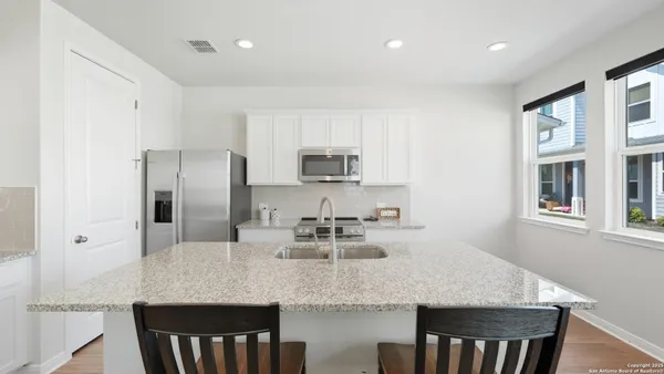 $2,195 | 2133 Hofstaat, New Braunfels, TX 78130