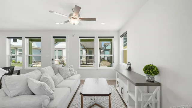 $2,500 | 2133 Hofstaat, New Braunfels, TX 78130