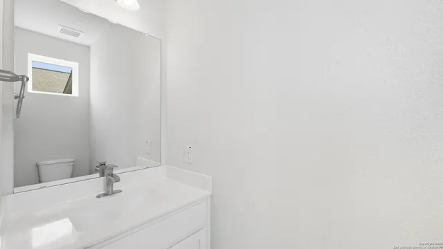 $2,500 | 2133 Hofstaat, New Braunfels, TX 78130